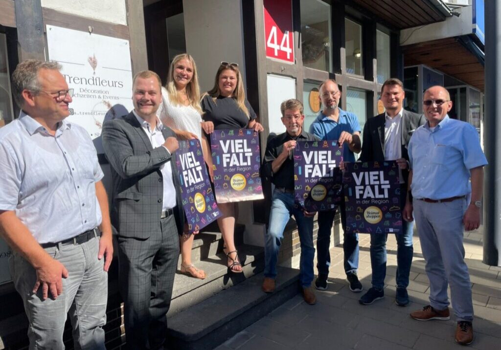 2025-Gruppenfoto Heimat shoppen
