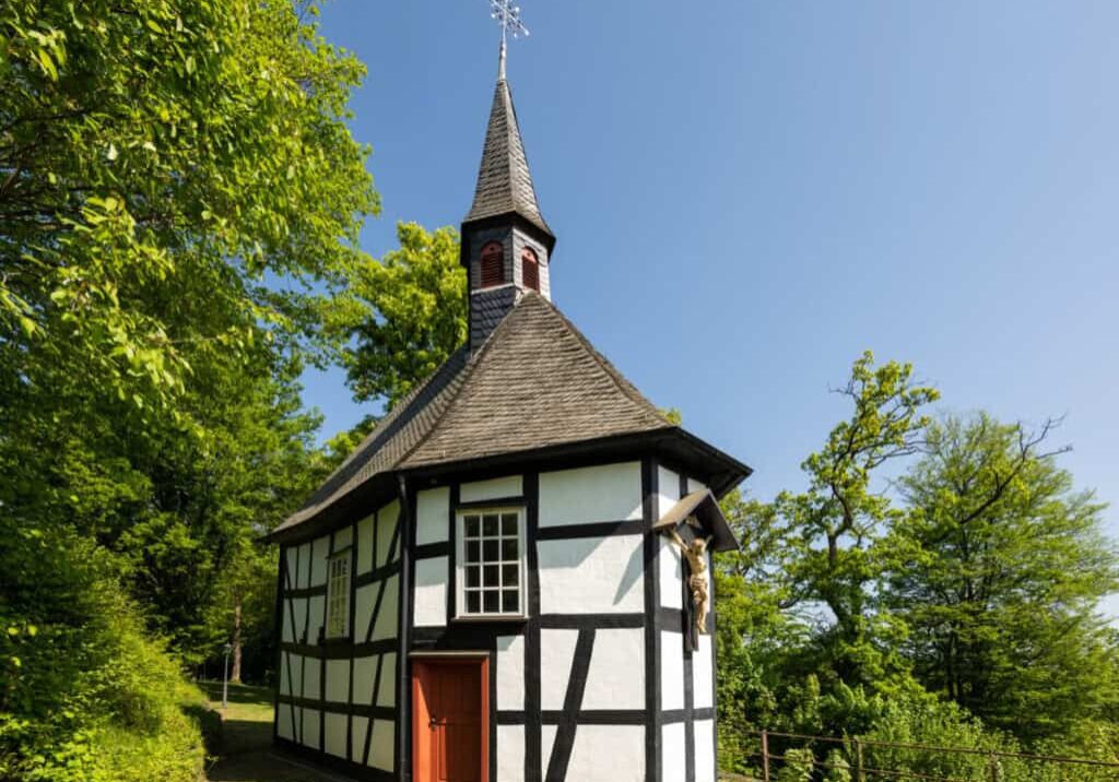 Altenkirchen-2022-147-Heisterkapelle, Wissen